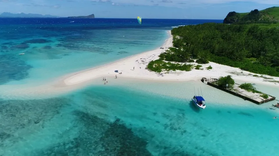 croisiere en catamaran Explorez les 3 iles du Nord de Maurice croisière en catamaran Explorez les 3 îles du Nord de Maurice